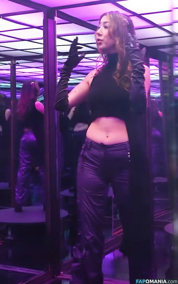 Fuslie / Leslie Nago OnlyFans  Przeciekłe zdjęcie #503