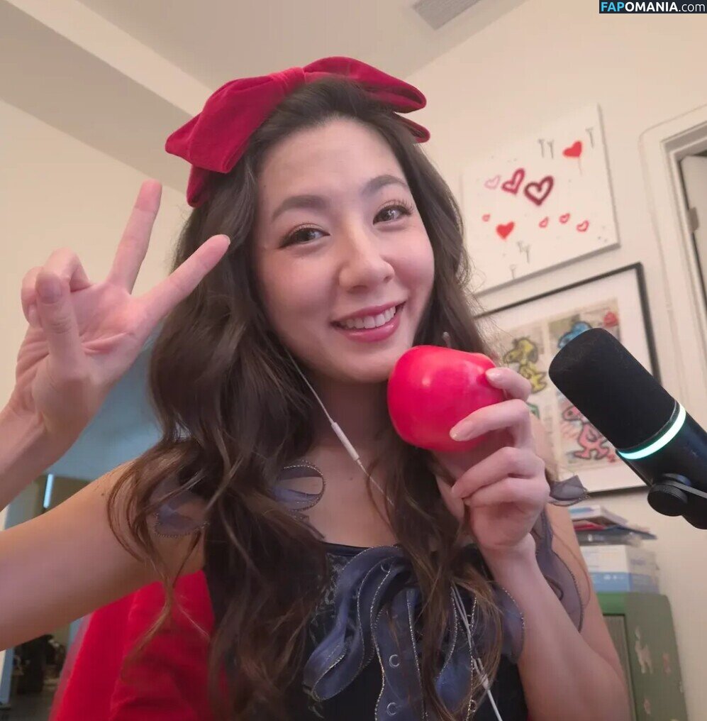 Fuslie / Leslie Nago OnlyFans  Przeciekłe zdjęcie #777