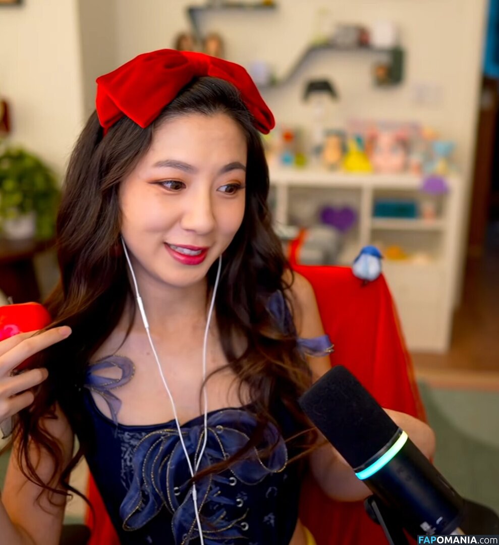 Fuslie / Leslie Nago OnlyFans  Przeciekłe zdjęcie #779