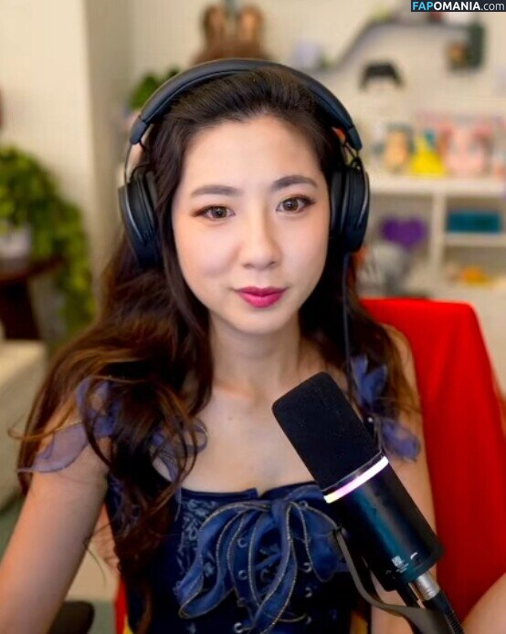 Fuslie / Leslie Nago OnlyFans  Przeciekłe zdjęcie #781