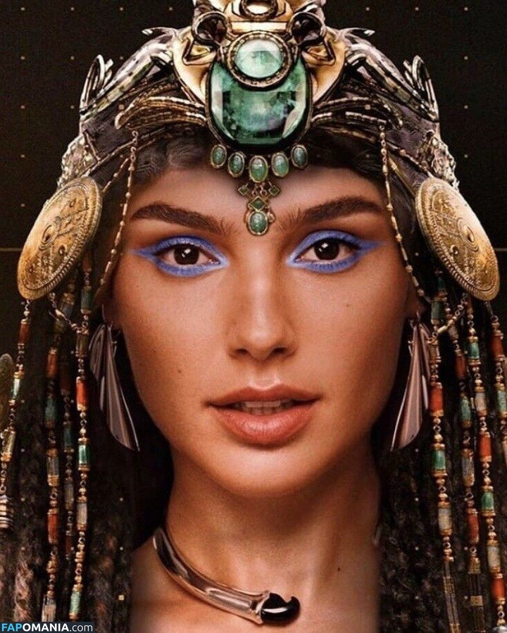 Gal Gadot / gal_gadot / https: / inked_hriss Nago OnlyFans  Przeciekłe zdjęcie #30