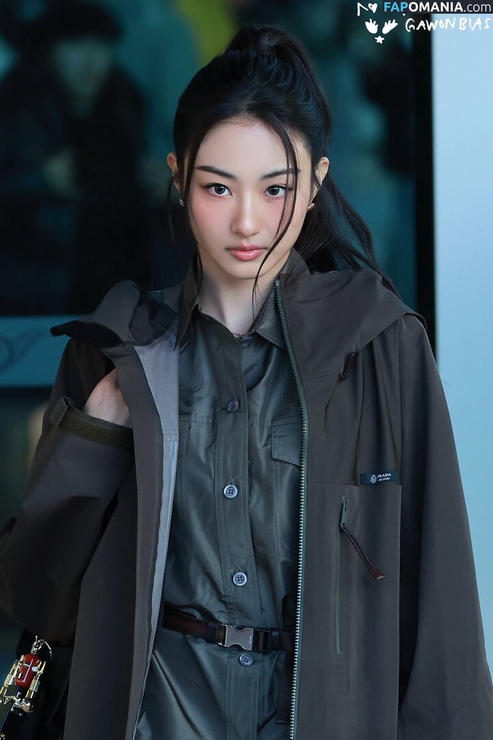 Gawon / Lee Ga-won / MEOVV_GAWON / gawon_moevv / https: / 이가원 MEOVV Nago OnlyFans  Przeciekłe zdjęcie #7