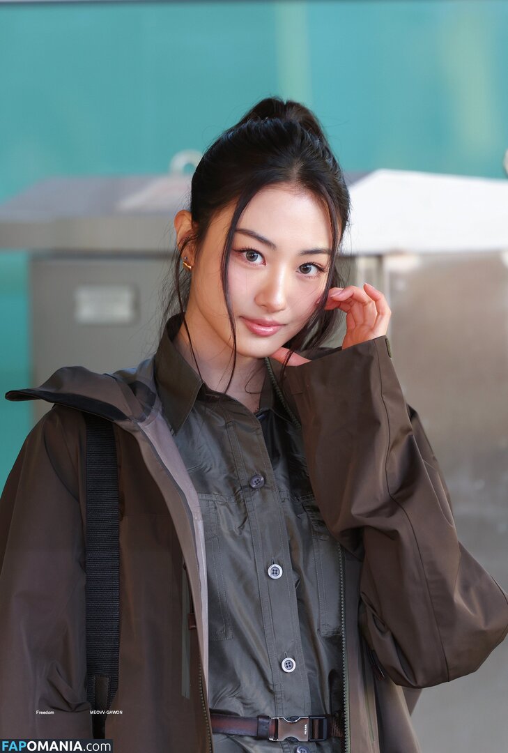 Gawon / Lee Ga-won / MEOVV_GAWON / gawon_moevv / https: / 이가원 MEOVV Nago OnlyFans  Przeciekłe zdjęcie #10