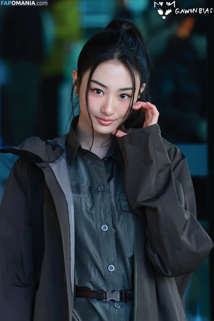 Gawon / Lee Ga-won / MEOVV_GAWON / gawon_moevv / https: / 이가원 MEOVV Nago OnlyFans  Przeciekłe zdjęcie #15