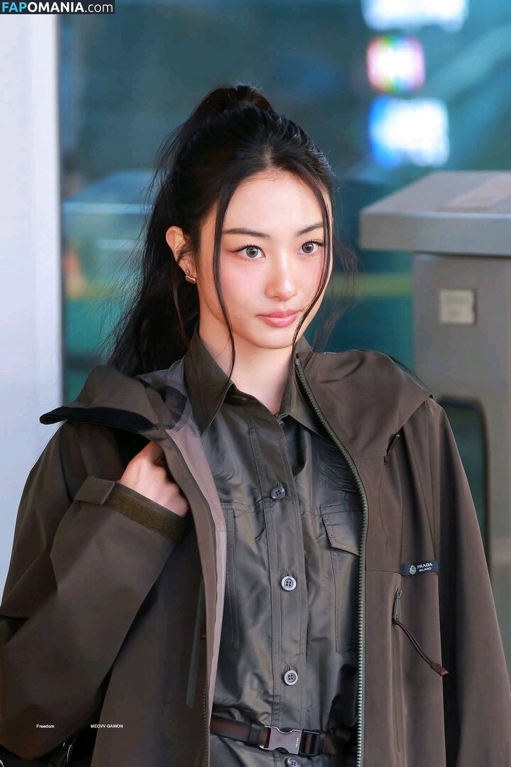 Gawon / Lee Ga-won / MEOVV_GAWON / gawon_moevv / https: / 이가원 MEOVV Nago OnlyFans  Przeciekłe zdjęcie #19