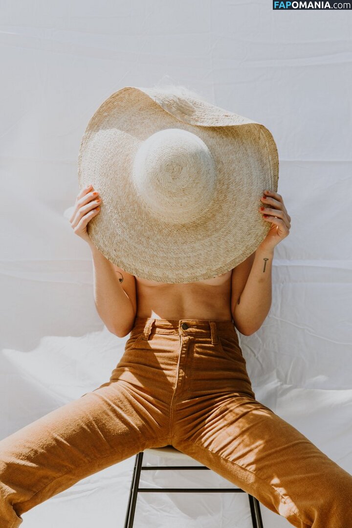 Broods singer / Georgia Nott / NottGeorgia / broodsmusic Nago OnlyFans  Przeciekłe zdjęcie #3