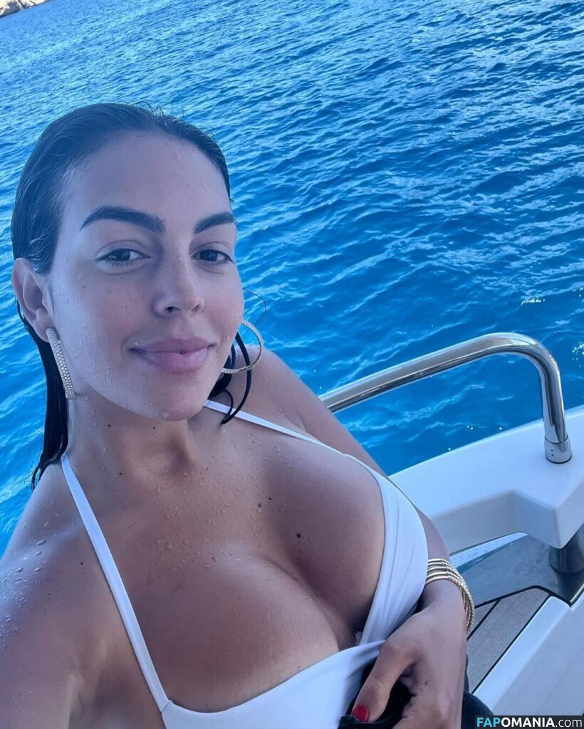 Georgina Rodriguez / georginagio Nago OnlyFans  Przeciekłe zdjęcie #7