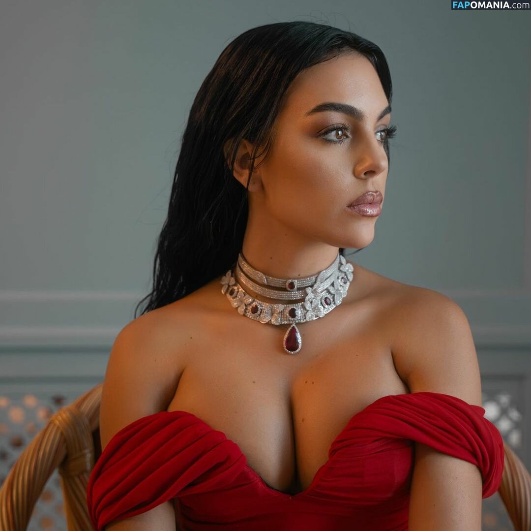 Georgina Rodriguez / georginagio Nago OnlyFans  Przeciekłe zdjęcie #30