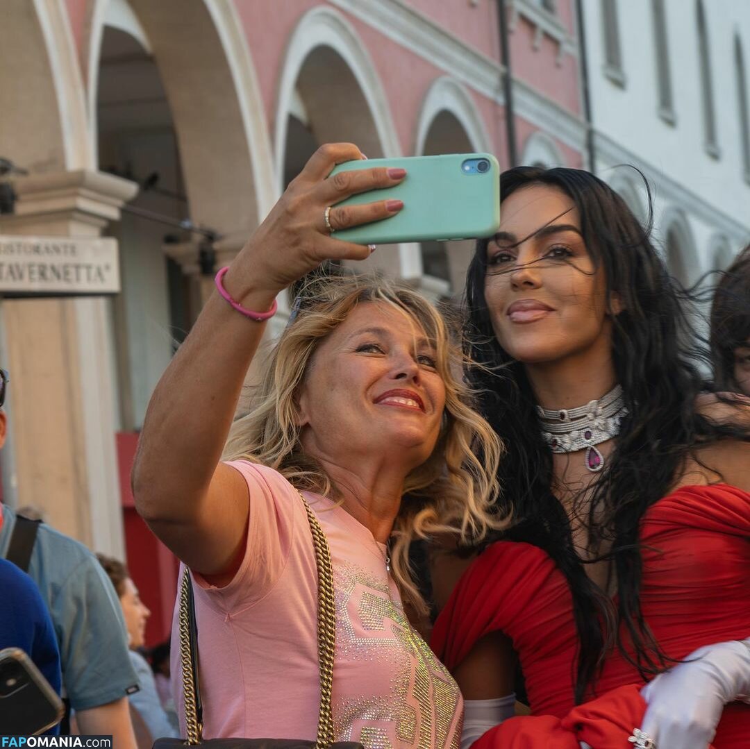 Georgina Rodriguez / georginagio Nago OnlyFans  Przeciekłe zdjęcie #31