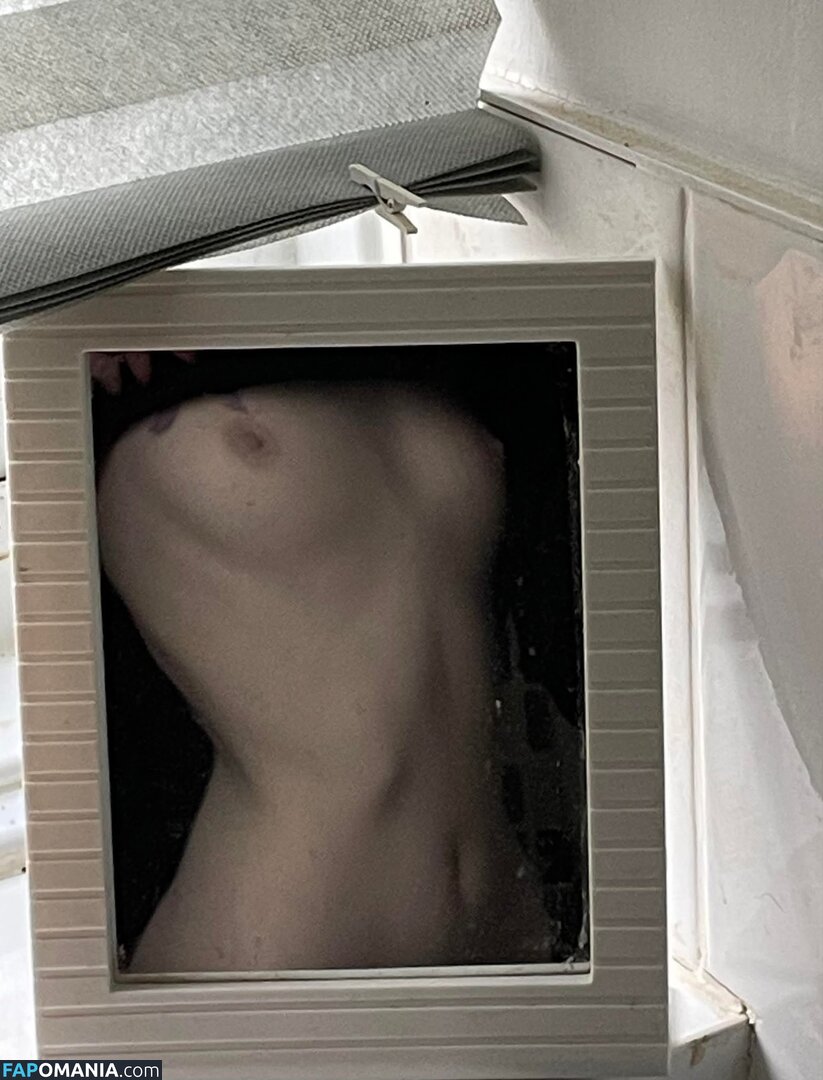 Bat Brookes / Løu Förest / Msgh0stpixie / abrattypixie / babypumpkin / gh0st._.pixie / msghostie_ / xopixiekittyxo Nago OnlyFans  Przeciekłe zdjęcie #1