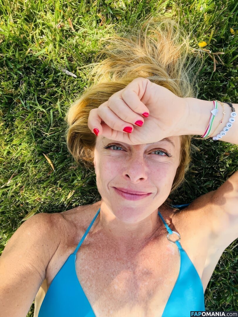 Giorgia Meloni / Italian Prime Minister 🇮🇹 / giorgiameloni Nago OnlyFans  Przeciekłe zdjęcie #1