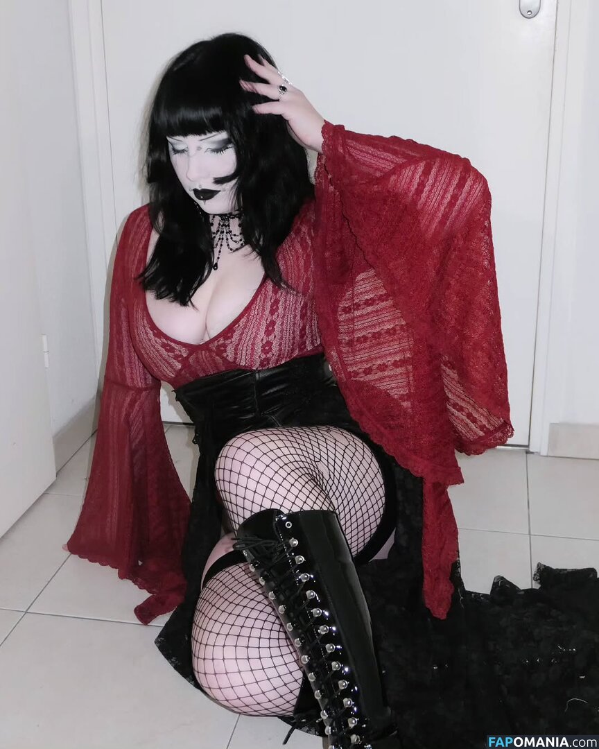 gothbynight Nago OnlyFans  Przeciekłe zdjęcie #2