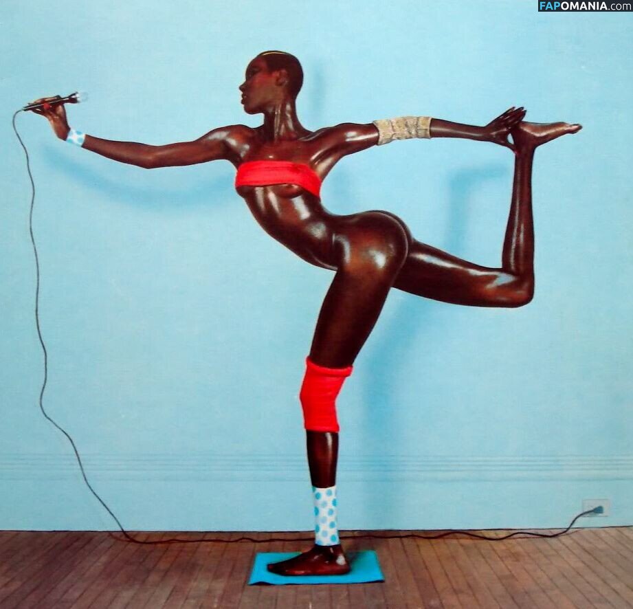 Grace Jones / gracejonesofficial / https: Nago OnlyFans  Przeciekłe zdjęcie #2