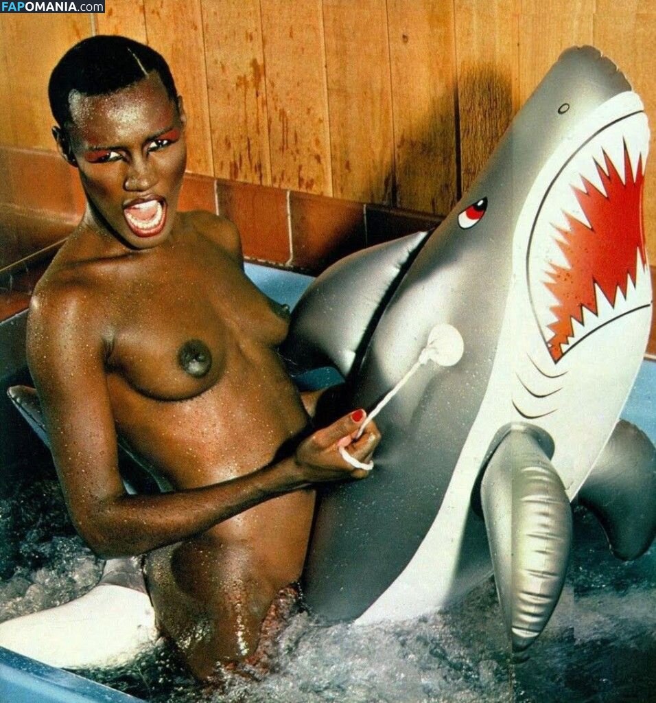Grace Jones / gracejonesofficial / https: Nago OnlyFans  Przeciekłe zdjęcie #3