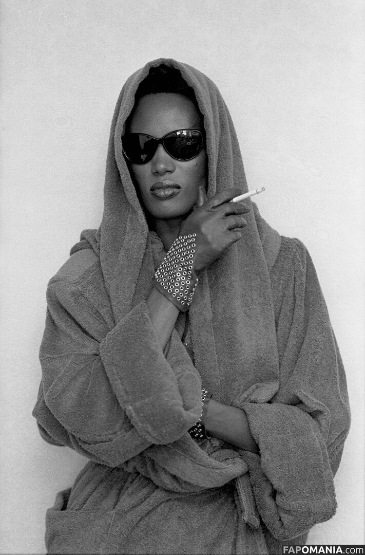 Grace Jones / gracejonesofficial / https: Nago OnlyFans  Przeciekłe zdjęcie #5