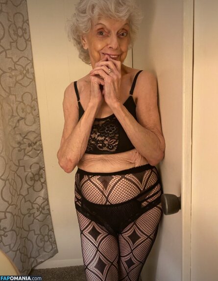Grandma Linda Lindahope1939 Lucy-cutest / grandma_lindaaa / lindahope1939 Nago OnlyFans  Przeciekłe zdjęcie #5
