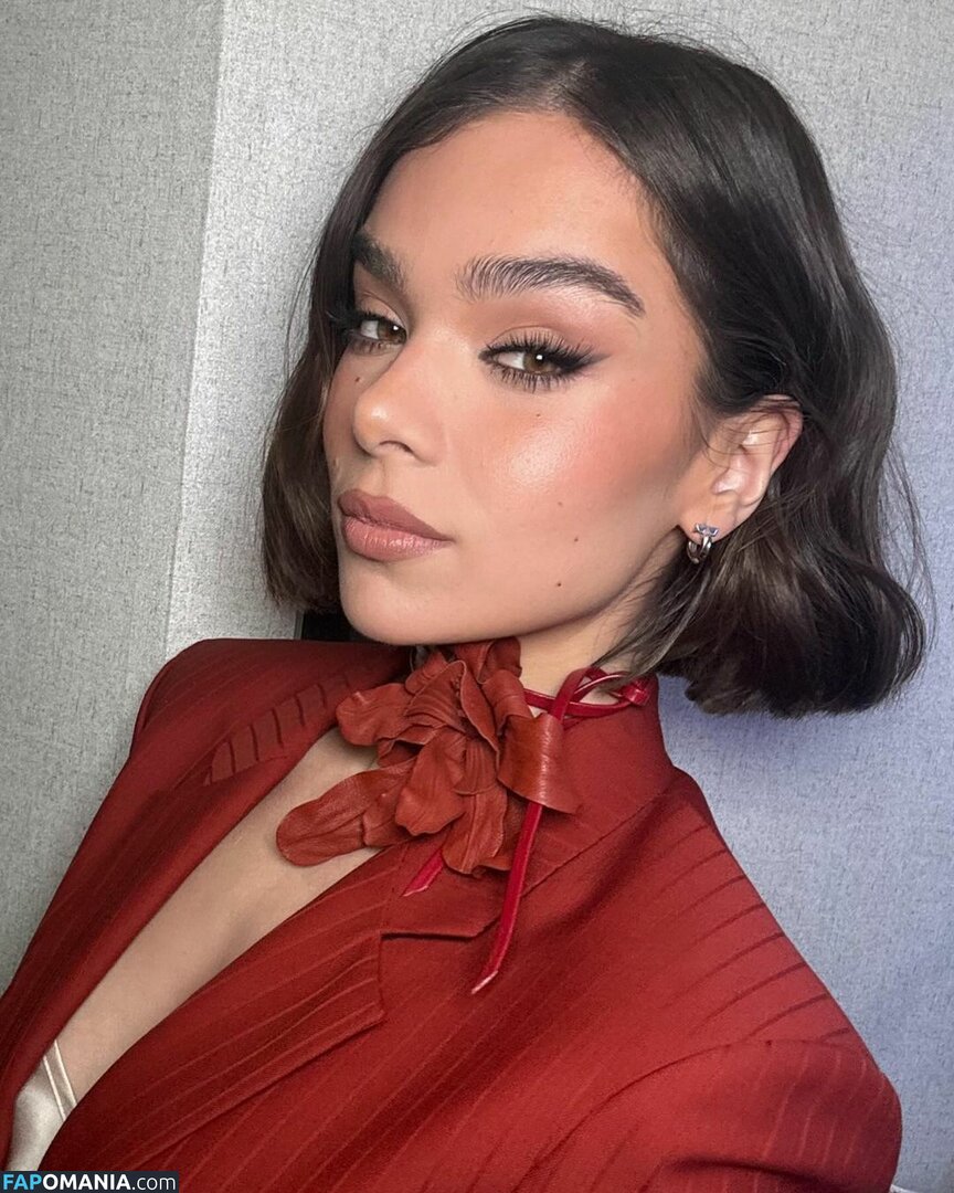Hailee Steinfeld / haileesteinfeld / https: Nago OnlyFans  Przeciekłe zdjęcie #1533