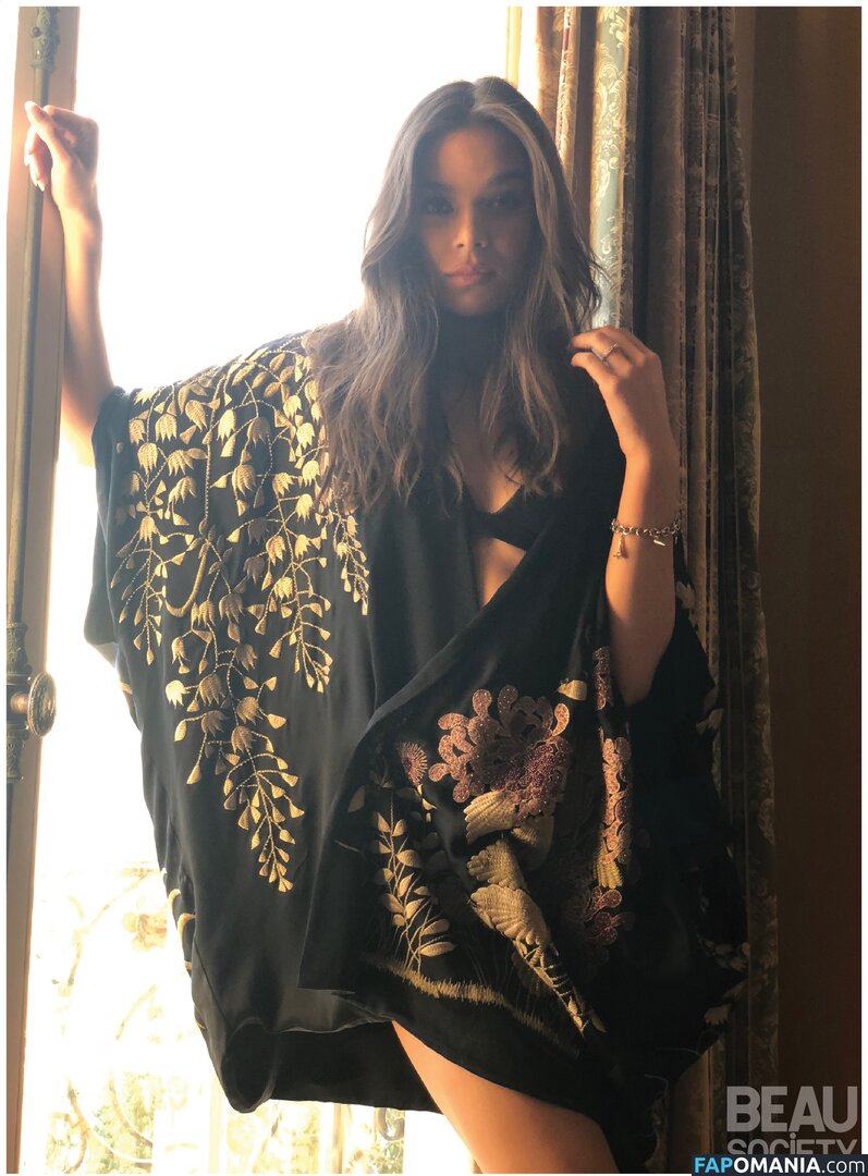 Hailee Steinfeld / haileesteinfeld Nago OnlyFans  Przeciekłe zdjęcie #1585