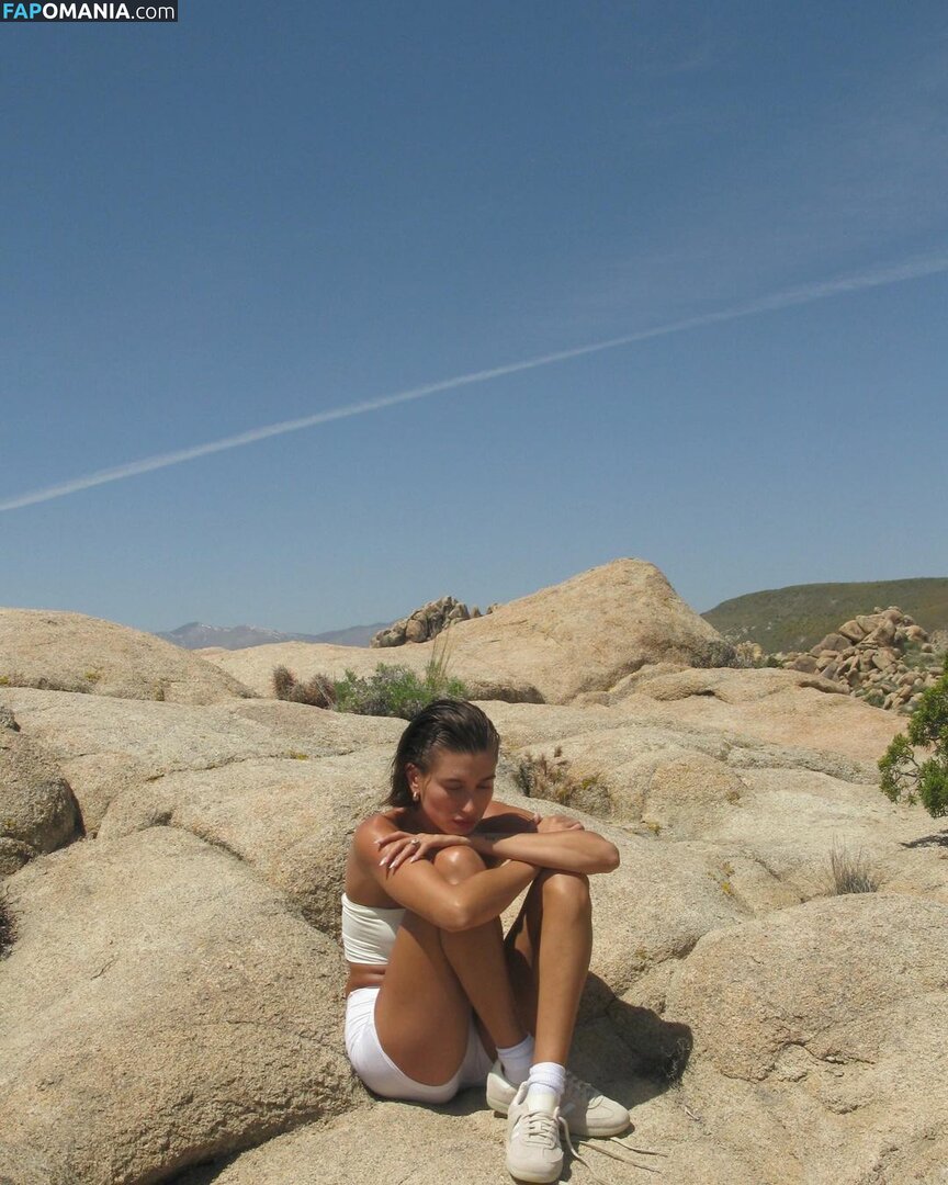 Hailey Baldwin Bieber / haileybieber Nago OnlyFans  Przeciekłe zdjęcie #10