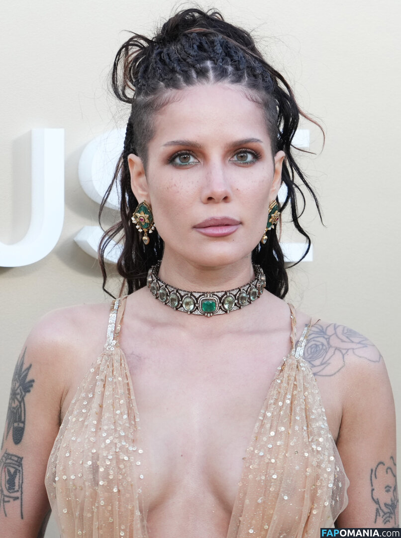 Halsey / https: / iamhalsey / yammahaaa Nago OnlyFans  Przeciekłe zdjęcie #12