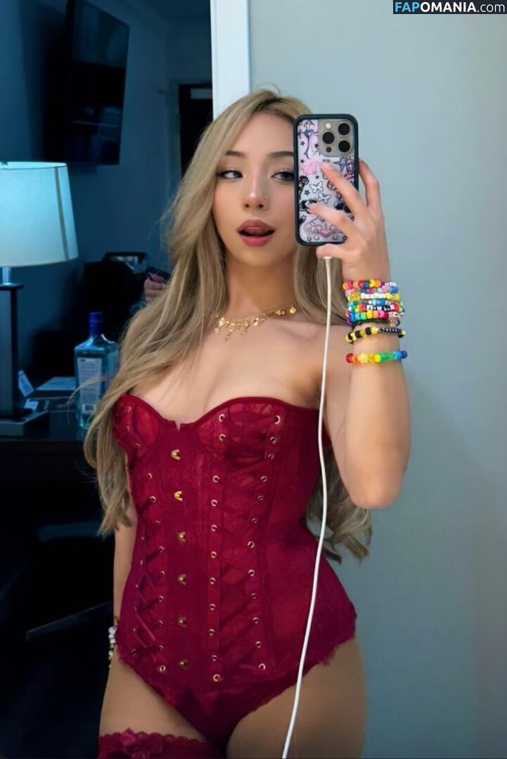 hot4yaya Nago OnlyFans  Przeciekłe zdjęcie #1