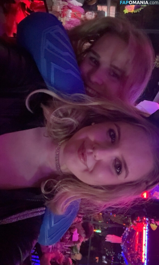 HoxieLoxie / laraschofield Nago OnlyFans  Przeciekłe zdjęcie #2