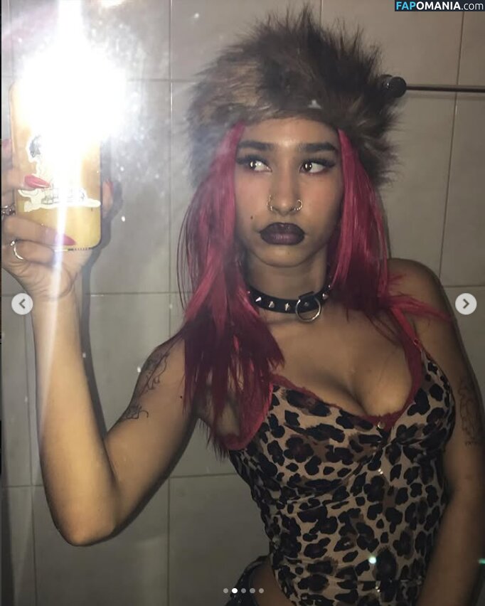 Httvitoria Nago OnlyFans  Przeciekłe zdjęcie #2