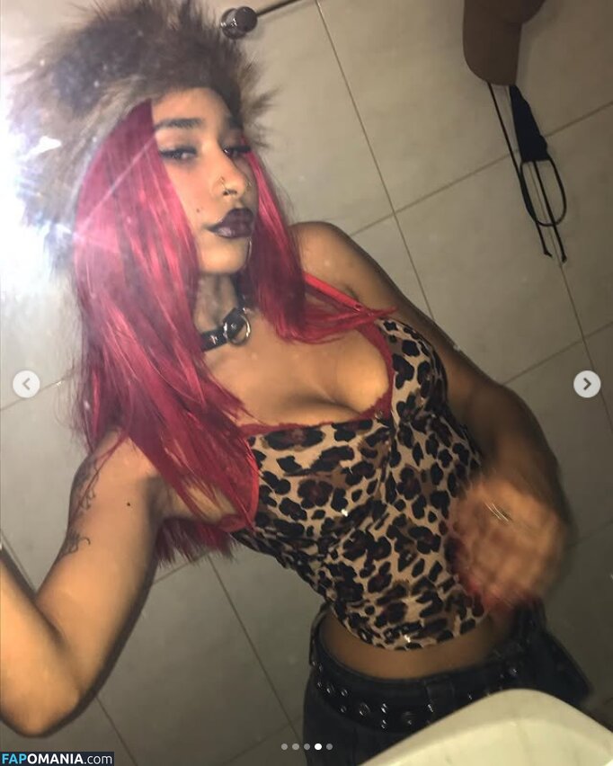 Httvitoria Nago OnlyFans  Przeciekłe zdjęcie #3