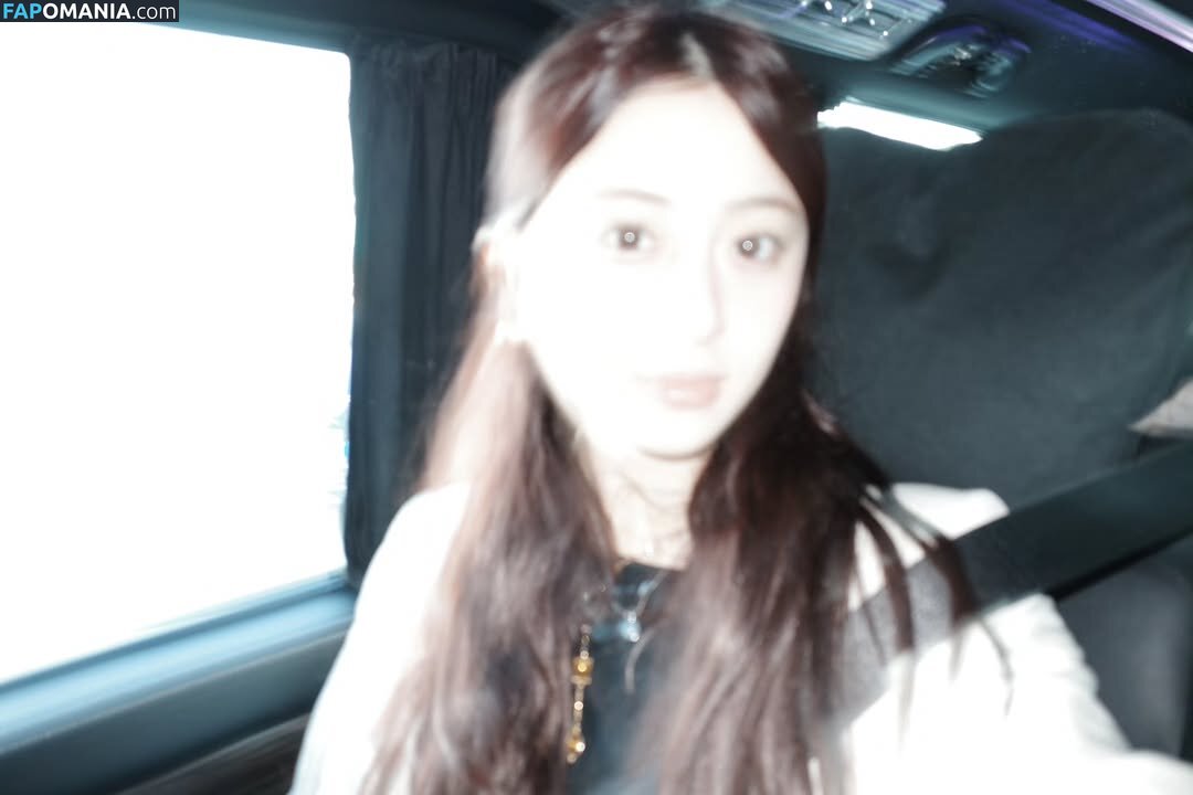 Huh Yunjin 허윤진 / LESSERAFIM / yunjin_lesserafims Nago OnlyFans  Przeciekłe zdjęcie #11