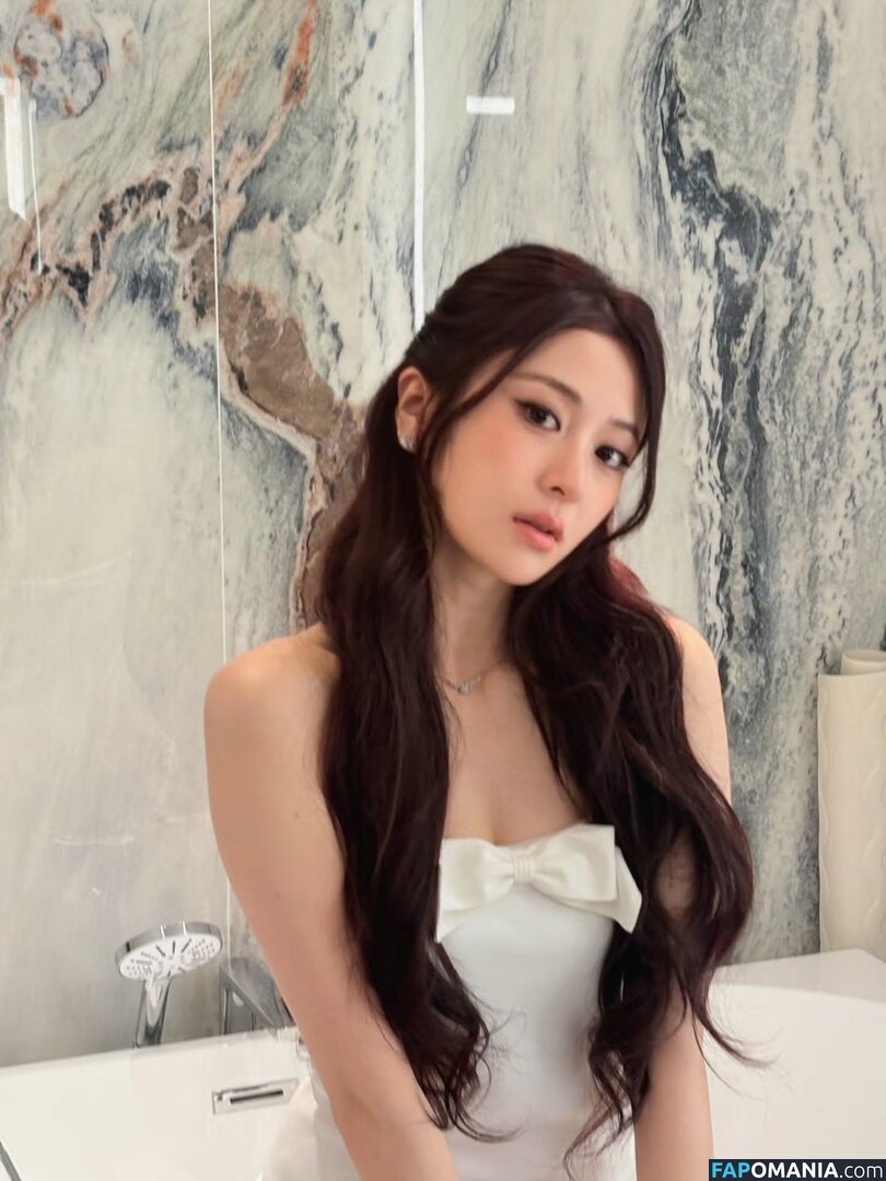 Huh Yunjin 허윤진 / LESSERAFIM / yunjin_lesserafims Nago OnlyFans  Przeciekłe zdjęcie #42