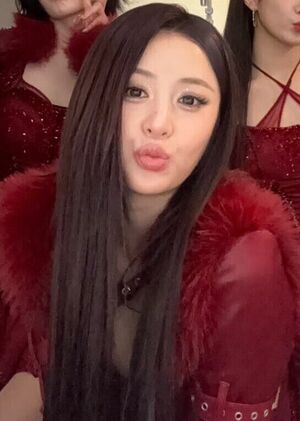 Huh Yunjin 허윤진