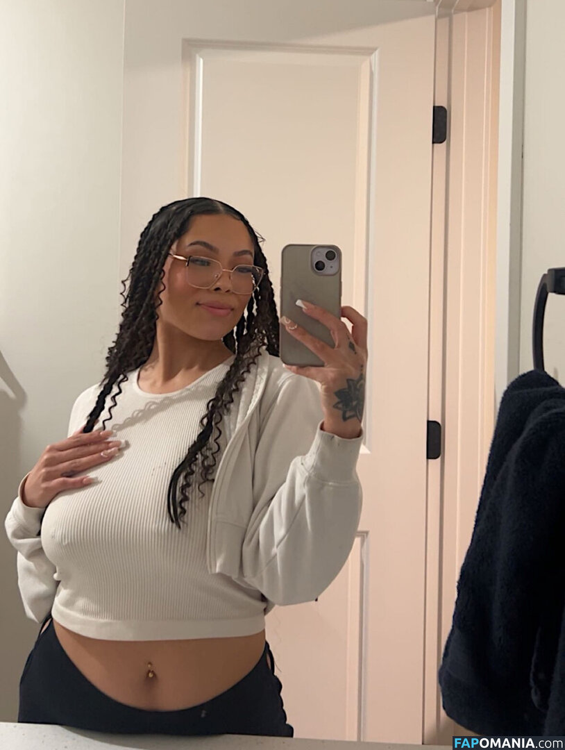 Hvvrmonyy / https: Nago OnlyFans  Przeciekłe zdjęcie #1