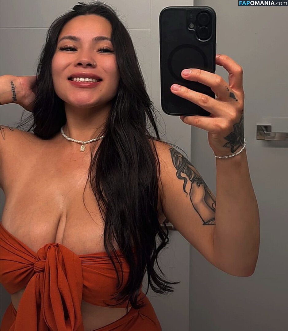 Hvvrmonyy / https: Nago OnlyFans  Przeciekłe zdjęcie #2