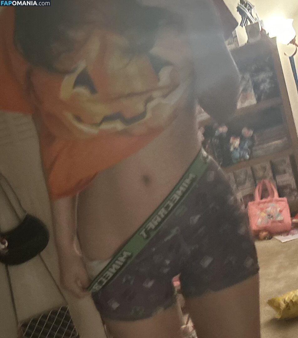 Hyacinth Nago OnlyFans  Przeciekłe zdjęcie #2