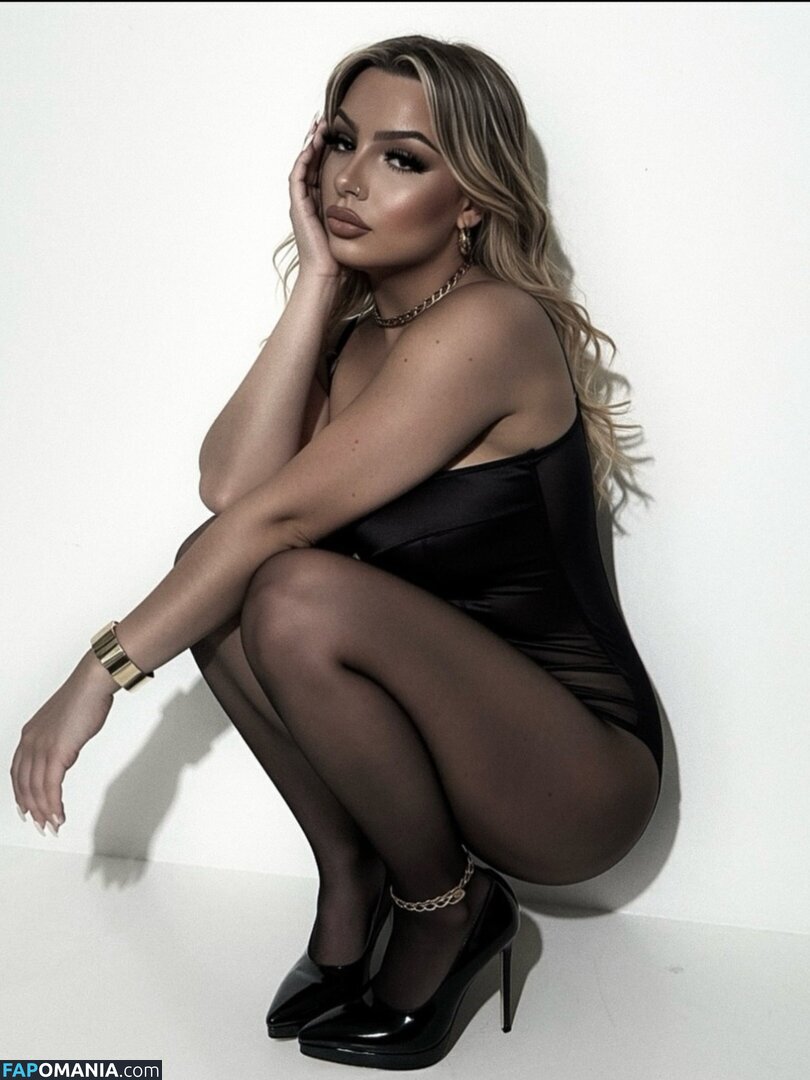 Iamsamvela / Samuela Cecchini Nago OnlyFans  Przeciekłe zdjęcie #1