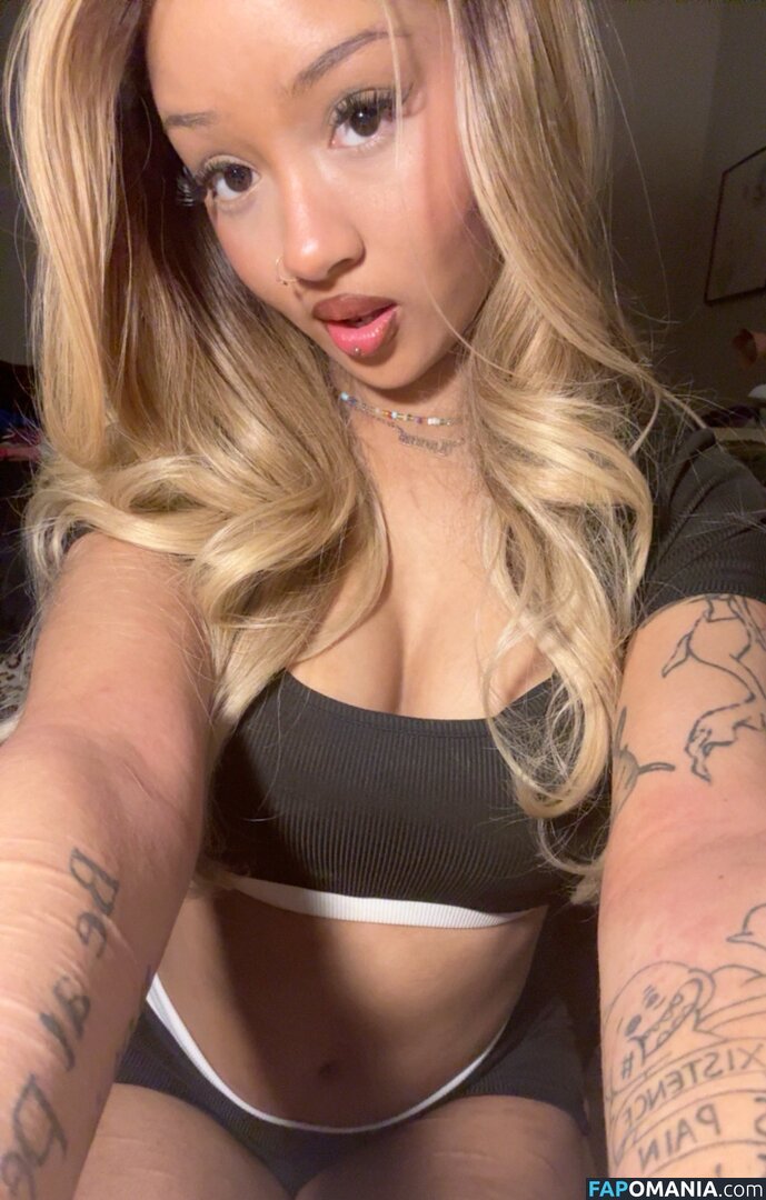 https: / ickysisterr / revoltingsister Nago OnlyFans  Przeciekłe zdjęcie #12