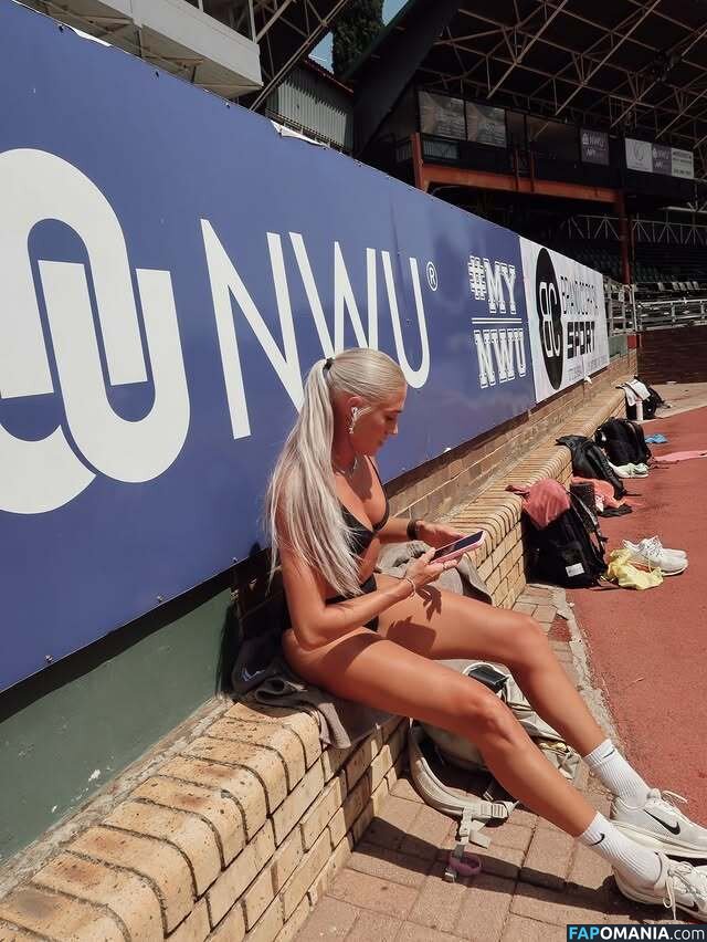 idakkarstoft / İda Kathrine Karstoft Nago OnlyFans  Przeciekłe zdjęcie #3