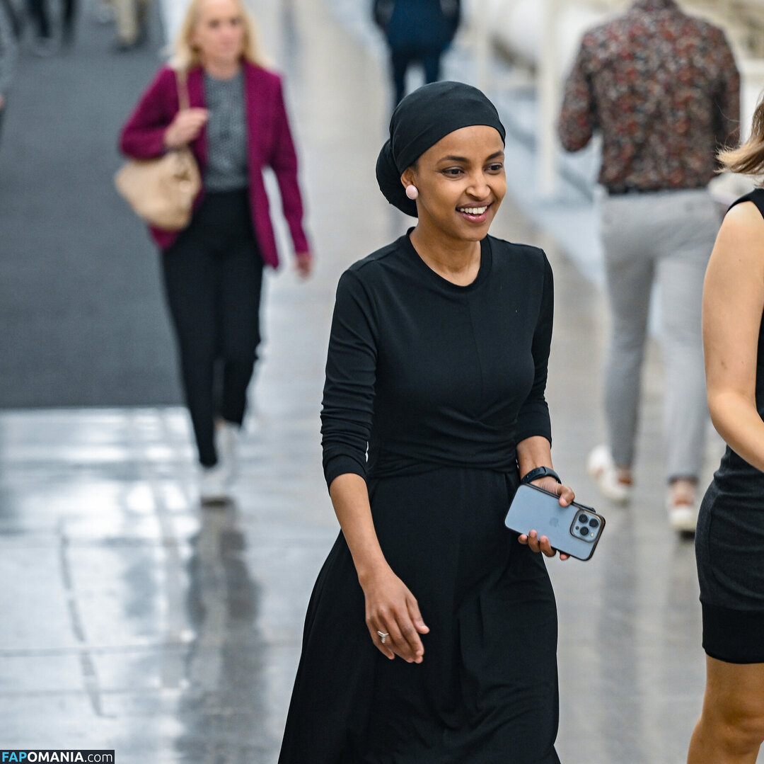 Ilhan Omar Nago OnlyFans  Przeciekłe zdjęcie #4