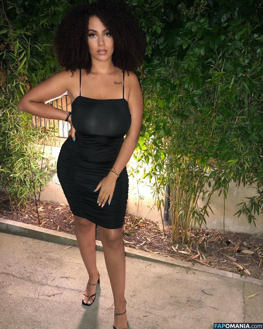 Ines Curly / curlygirl088 / ineees.acr Nago OnlyFans  Przeciekłe zdjęcie #6