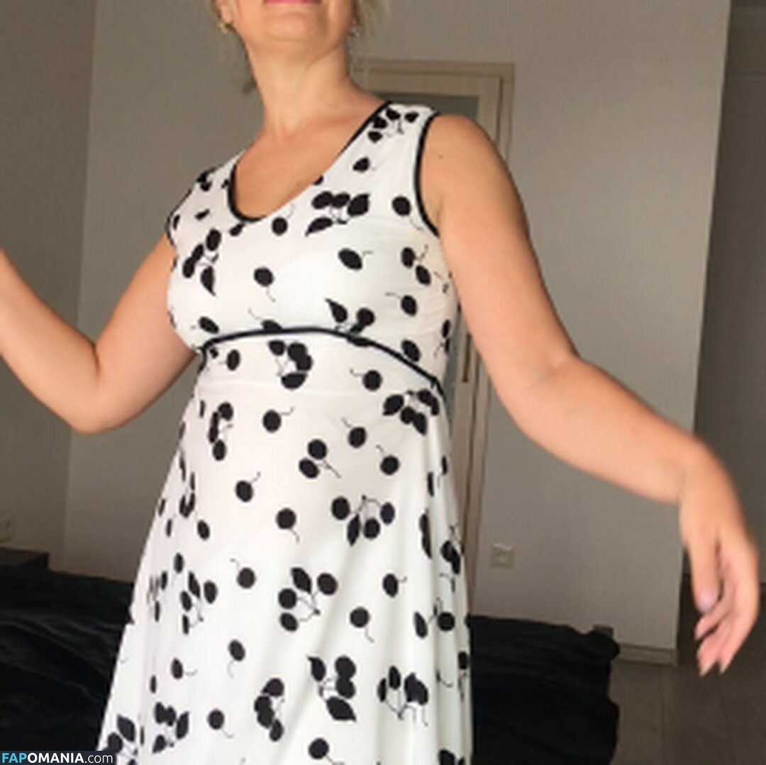 Astrid Heinz / Gabriela Koravora / Ingrid Lykke / Veronika Růže / astrid.heinz / ingridlykke Nago OnlyFans  Przeciekłe zdjęcie #1