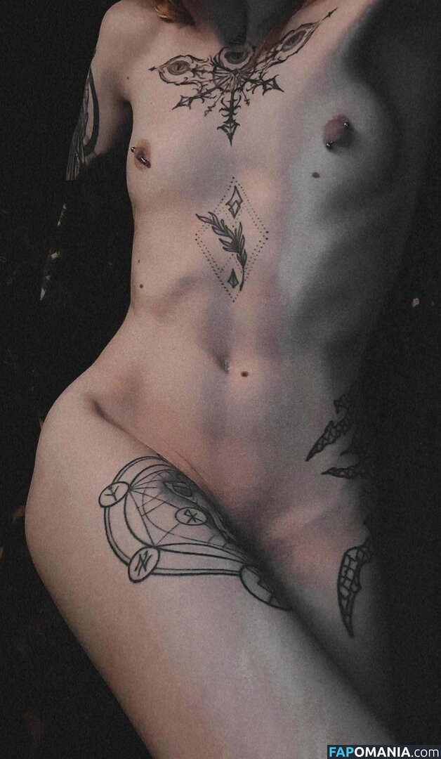 iomantie Nago OnlyFans  Przeciekłe zdjęcie #1