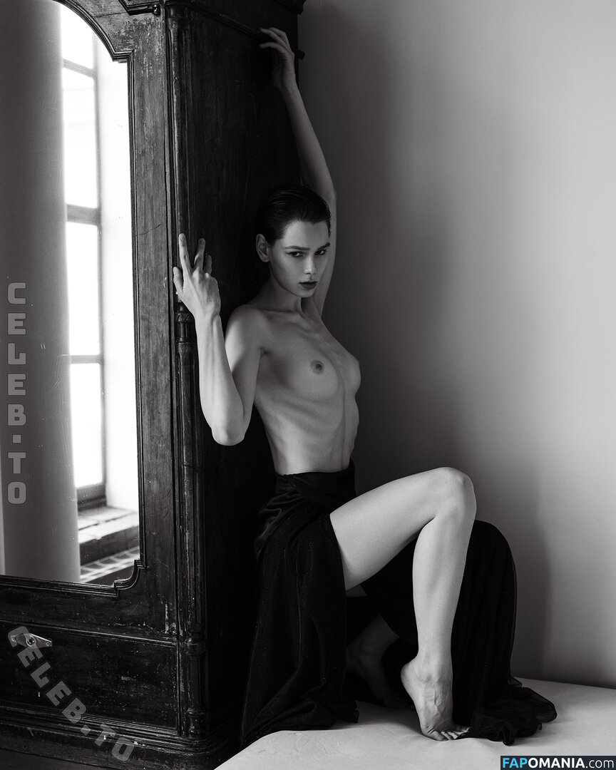 AmberQ / Irina Telicheva / Tasha / https: / irina_tlch Nago OnlyFans  Przeciekłe zdjęcie #317