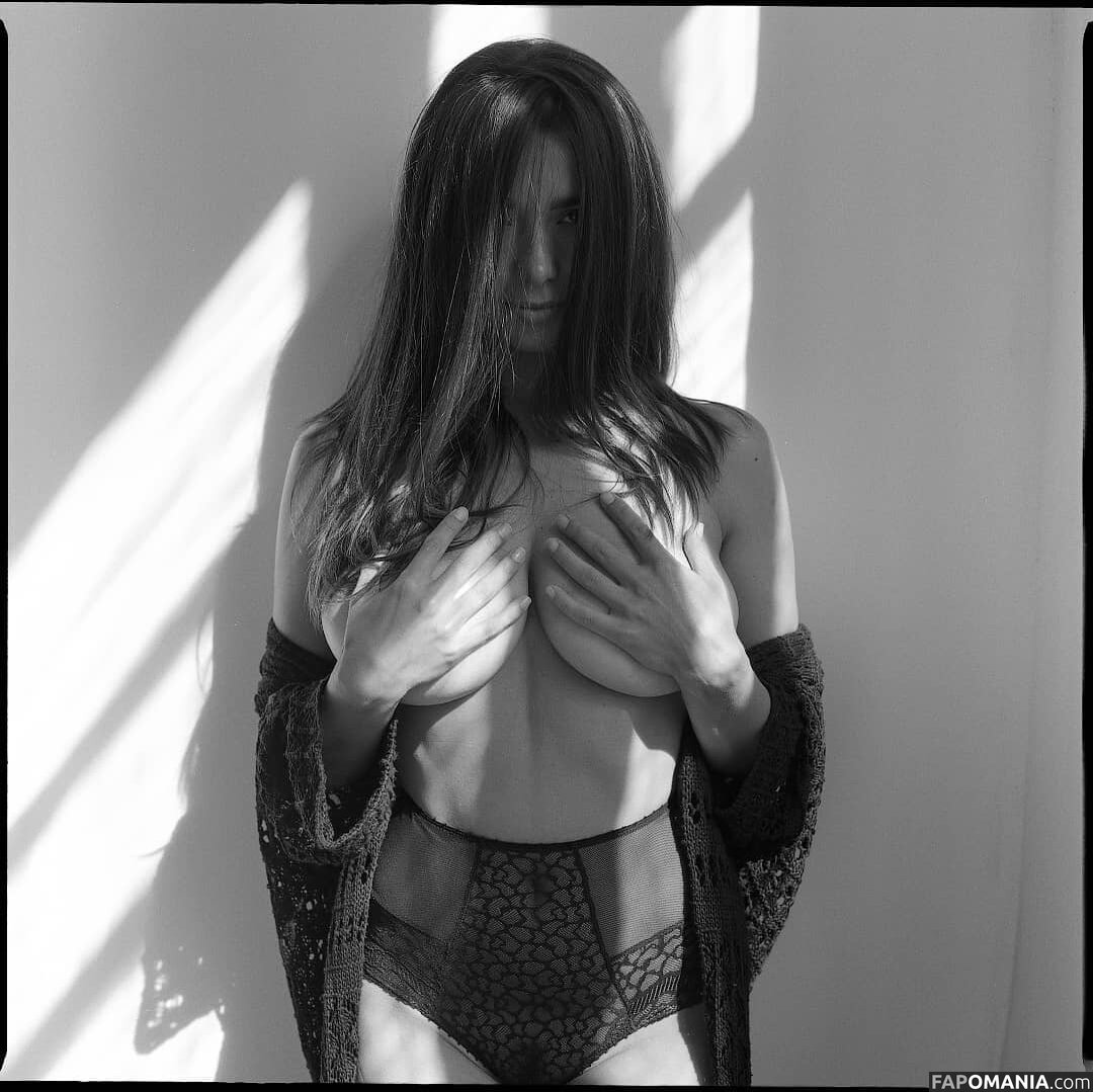 Irina Verina / irinassolo Nago OnlyFans  Przeciekłe zdjęcie #1