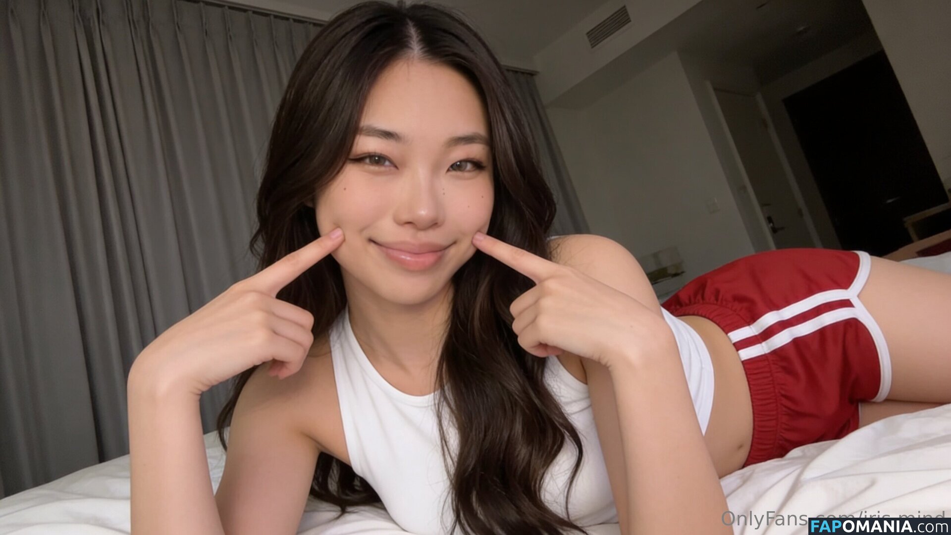 iris.mind / irismindmedia Nago OnlyFans  Przeciekłe zdjęcie #1
