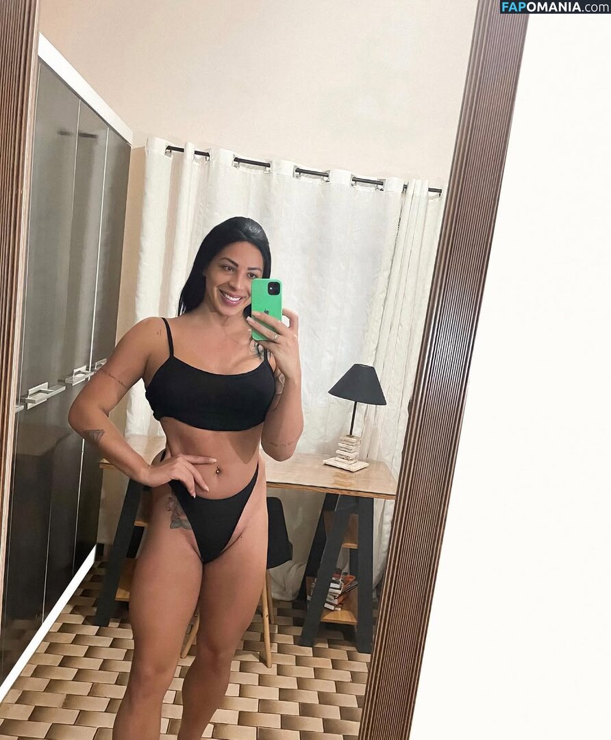 Isa Luvizotto / Isaluvizotto / https: / isa_gomesss_ / isabellaluvizotto_ Nago OnlyFans  Przeciekłe zdjęcie #1