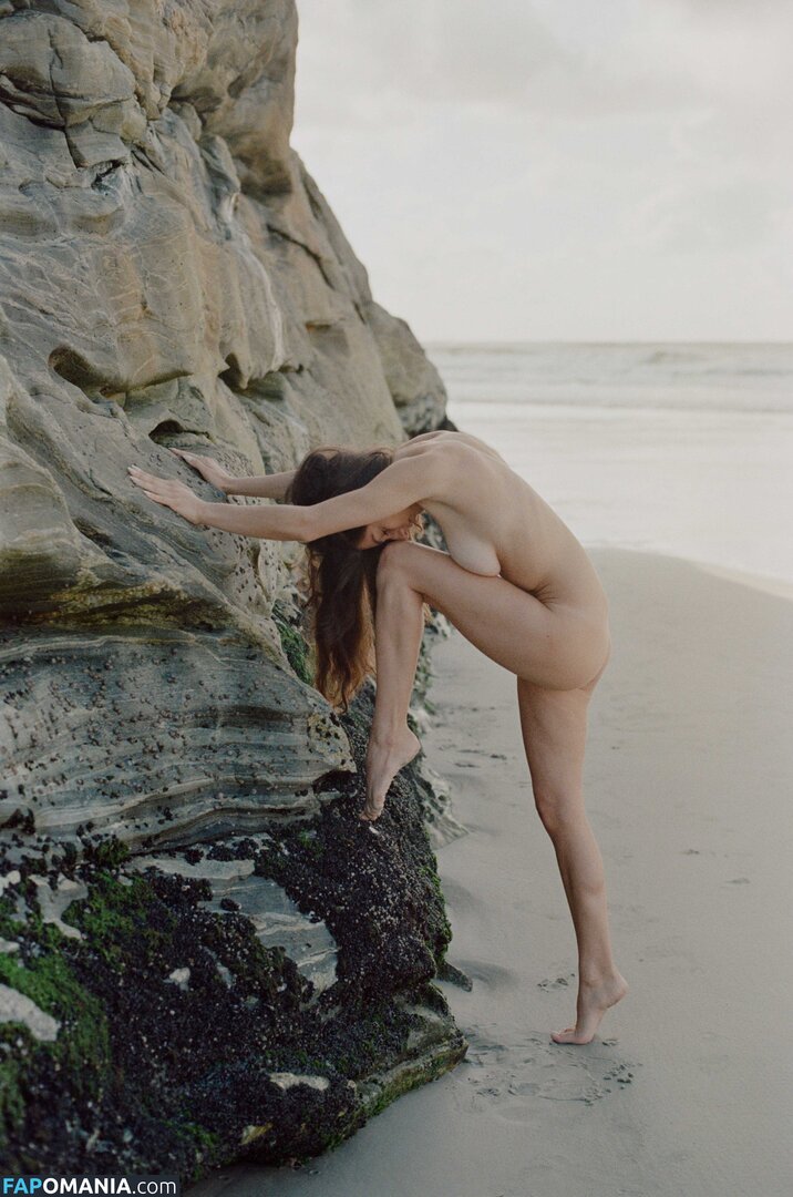 Isa Reda Nago OnlyFans  Przeciekłe zdjęcie #19