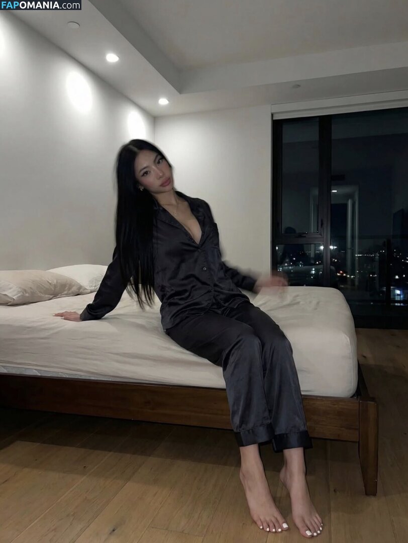 Isabella Yoon / itsisabellayoon Nago OnlyFans  Przeciekłe zdjęcie #8