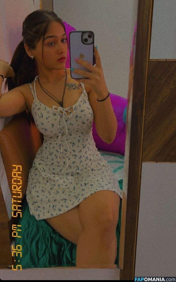 Isha Modi / ironic_ishh / notyourninnybabe Nago OnlyFans  Przeciekłe zdjęcie #11