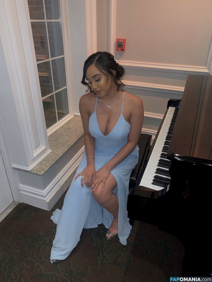 itsqueennovaa Nago OnlyFans  Przeciekłe zdjęcie #2