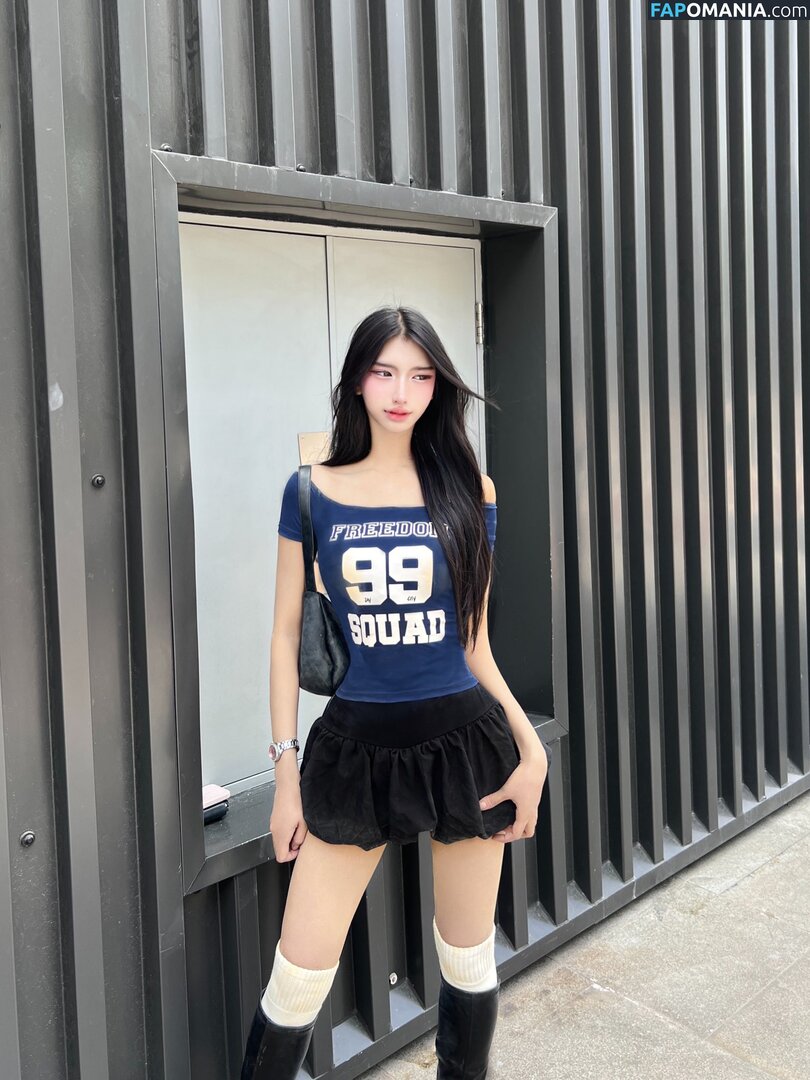 itsmeyuna01 / itstrawberrii / theestrawberry_ Nago OnlyFans  Przeciekłe zdjęcie #1